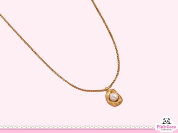 Delicate Pearl Necklace